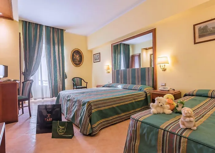 Raeli Hotel Lux